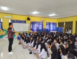 Dr. Anggy Giri Prawiyogi Sosialisasikan UBP di SMKN 3 Karawang