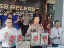 Dua Pengedar Ribuan Butir OKT Ditangkap Timsus Sanggabuana Polres Karawang