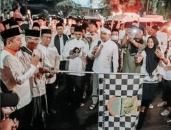 Pawai Obor Tahun Baru Islam1446 H, Pemkab Karawang Salurkan 2000 Al-Qur’an dan Santuni Anak Yatim