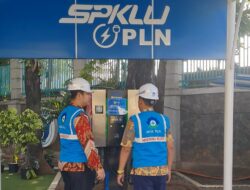 PLN UP3 Karawang Sambut Kunjungan Wamen PUPR, Pastikan Keandalan SPKLU Selama Libur Panjang